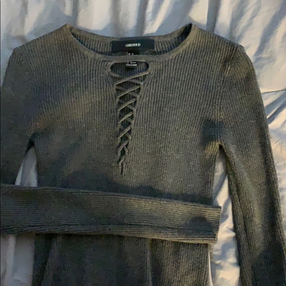 Ribbed long sleeve cropped top
